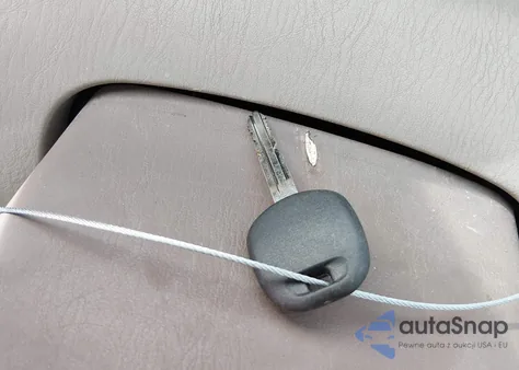 2000 Toyota Avalon Xls from USA, damaged, VIN 4T1BF28B8YU051514